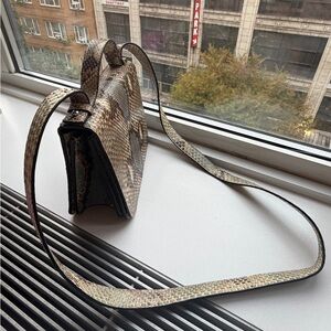 Chic Snake Print Crossbody Bag